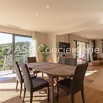 G With Sea View, Pool فيلة لا كروا فالميه